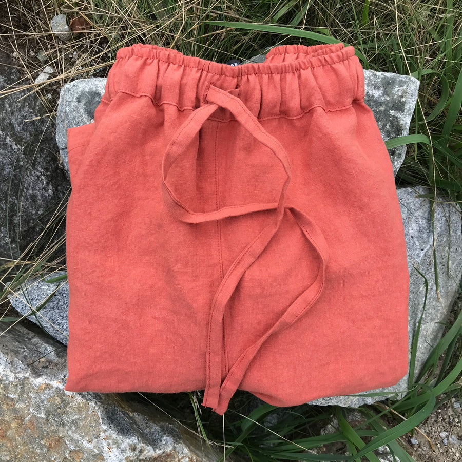 Extra jemné lněné unisex bermudy v odstínu Ginger Spice
