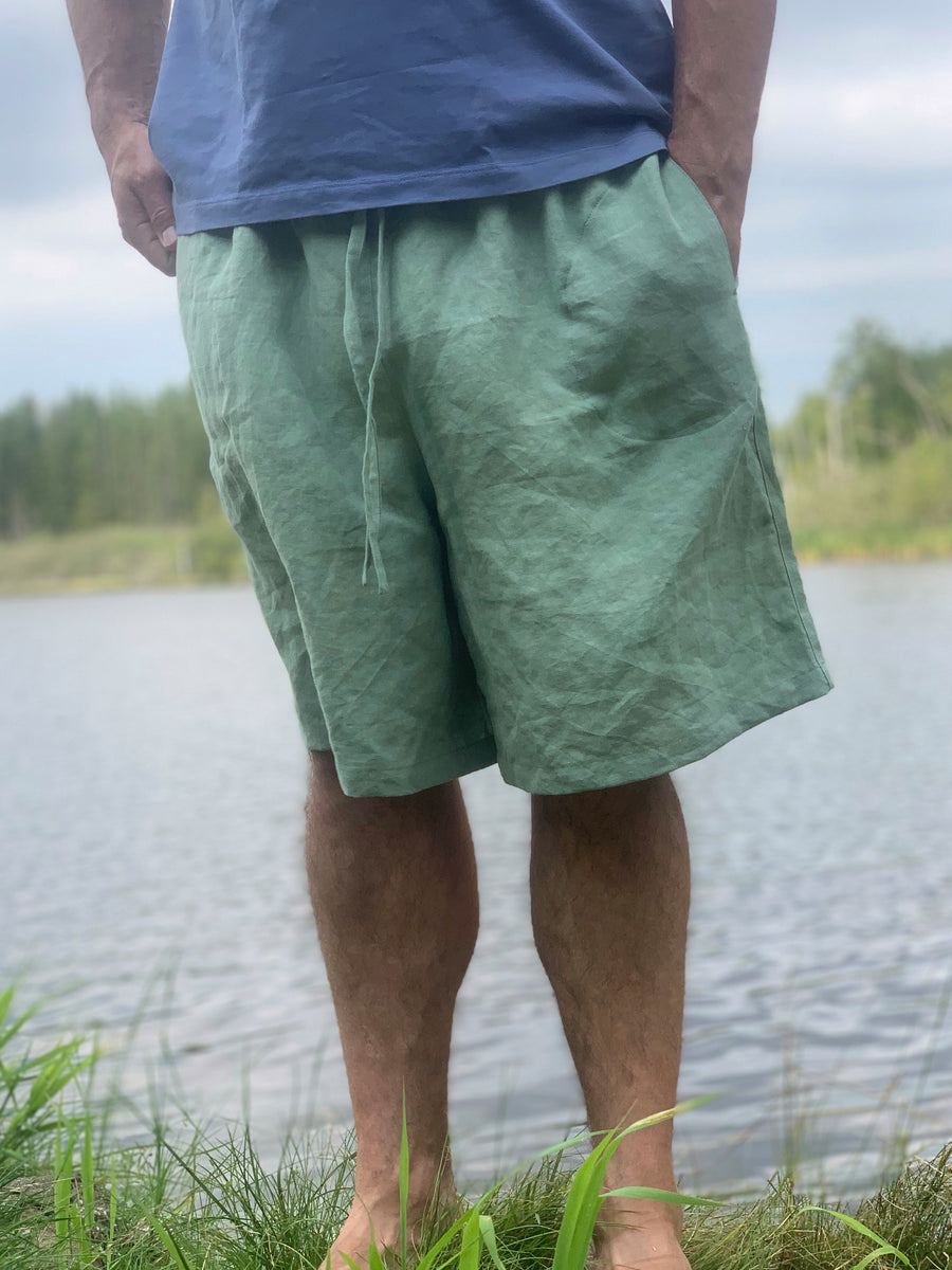 Extra jemné lněné unisex bermudy v odstínu Loden Frost