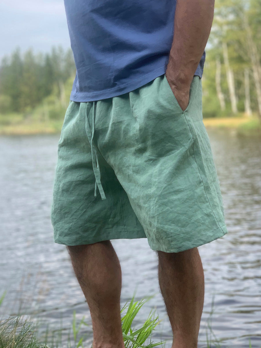 Extra jemné lněné unisex bermudy v odstínu Loden Frost