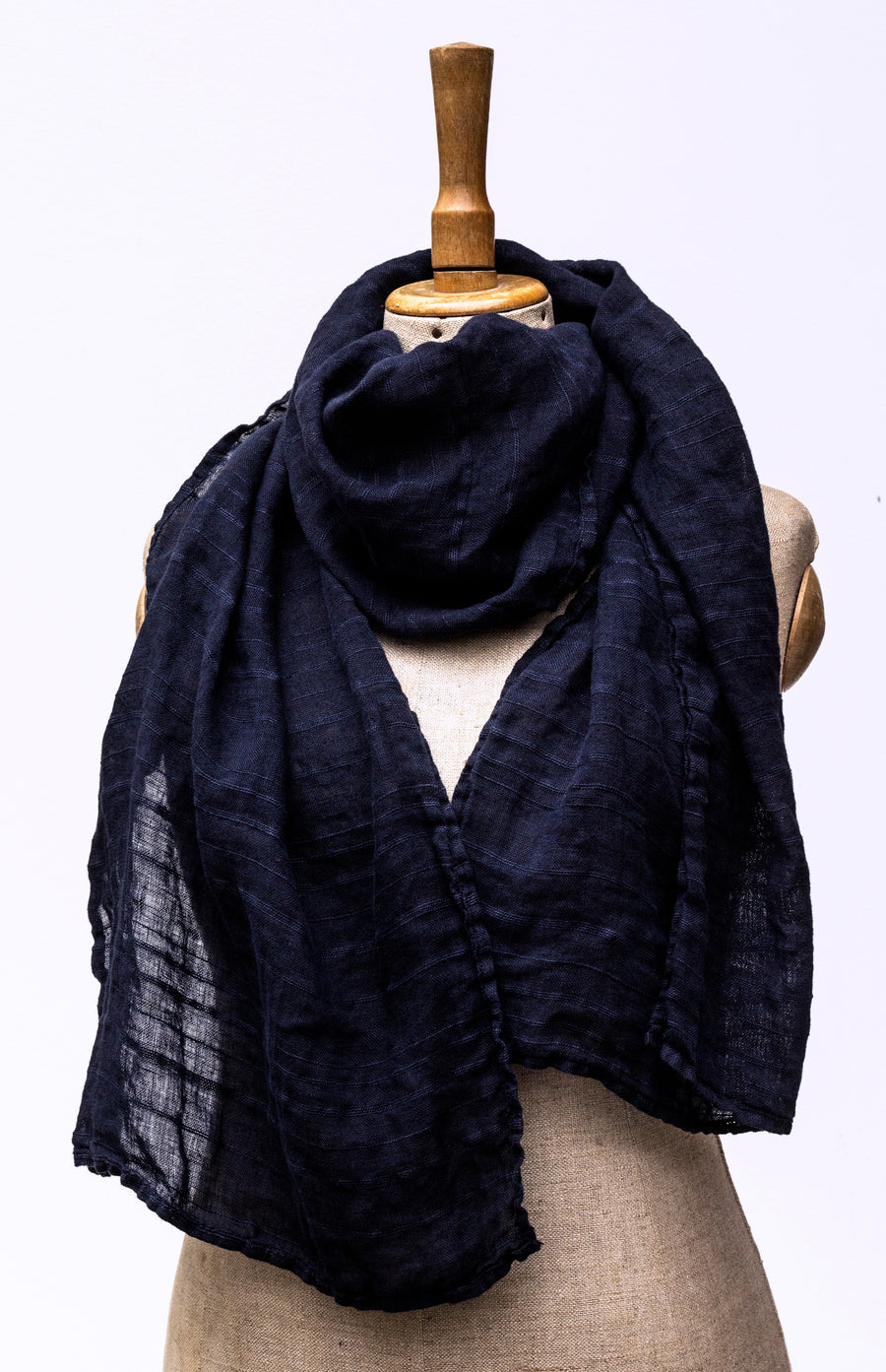 Luxuriously fine linen scarf in the shade Night Sky