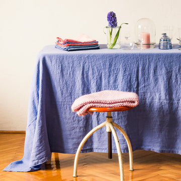 Festive linen tablecloth in the shade of Pine Grove 140x200cm