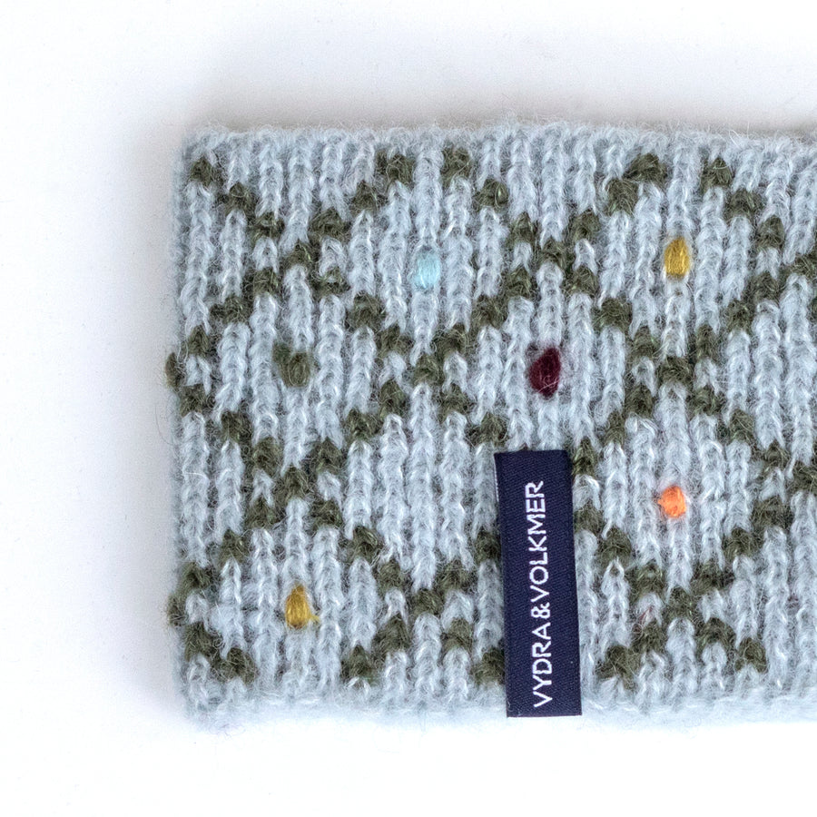 Alpaca & Silk žakárová čelenka s vyšívanými puntíky / šedomodrá