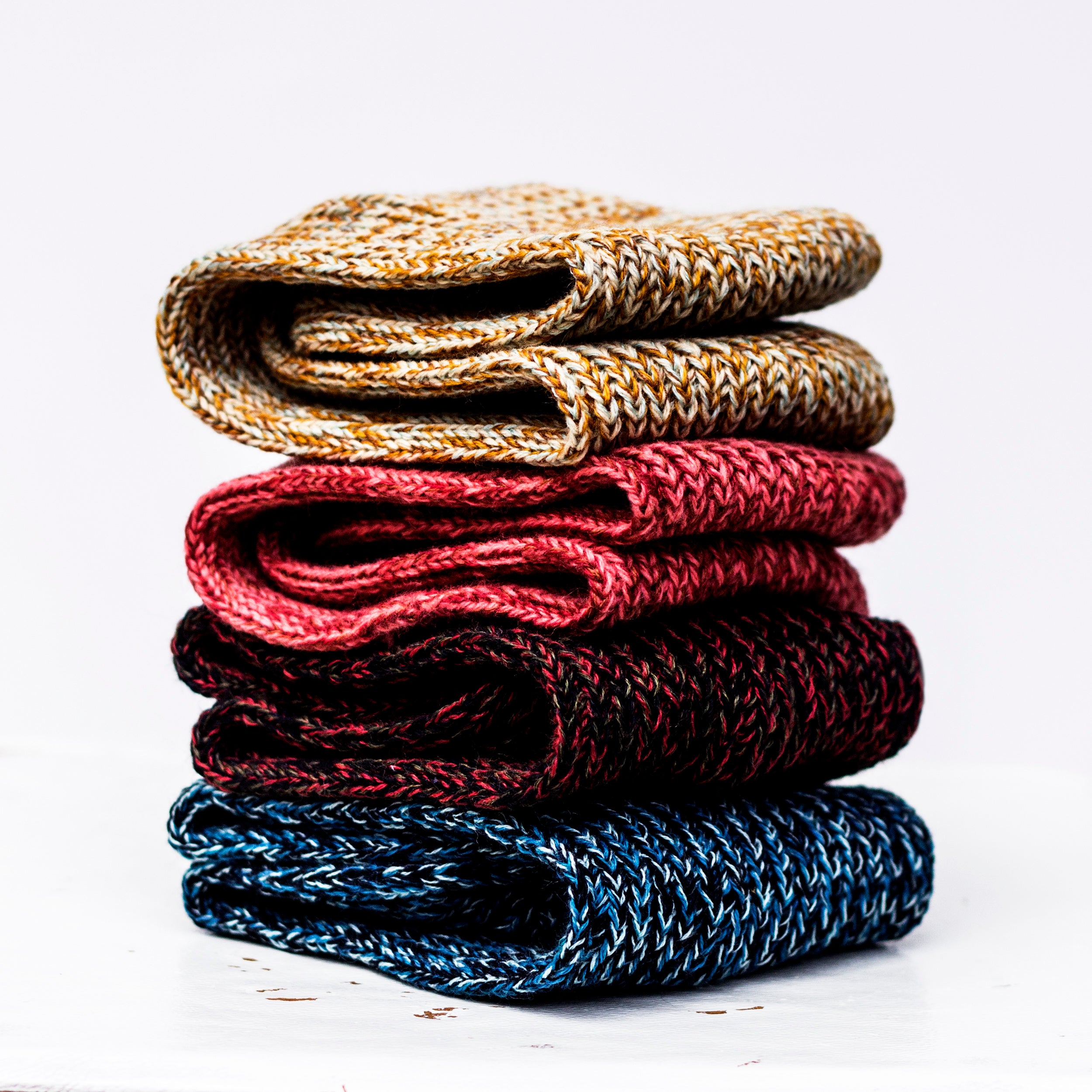 Merino čelenka Melange / black cherry