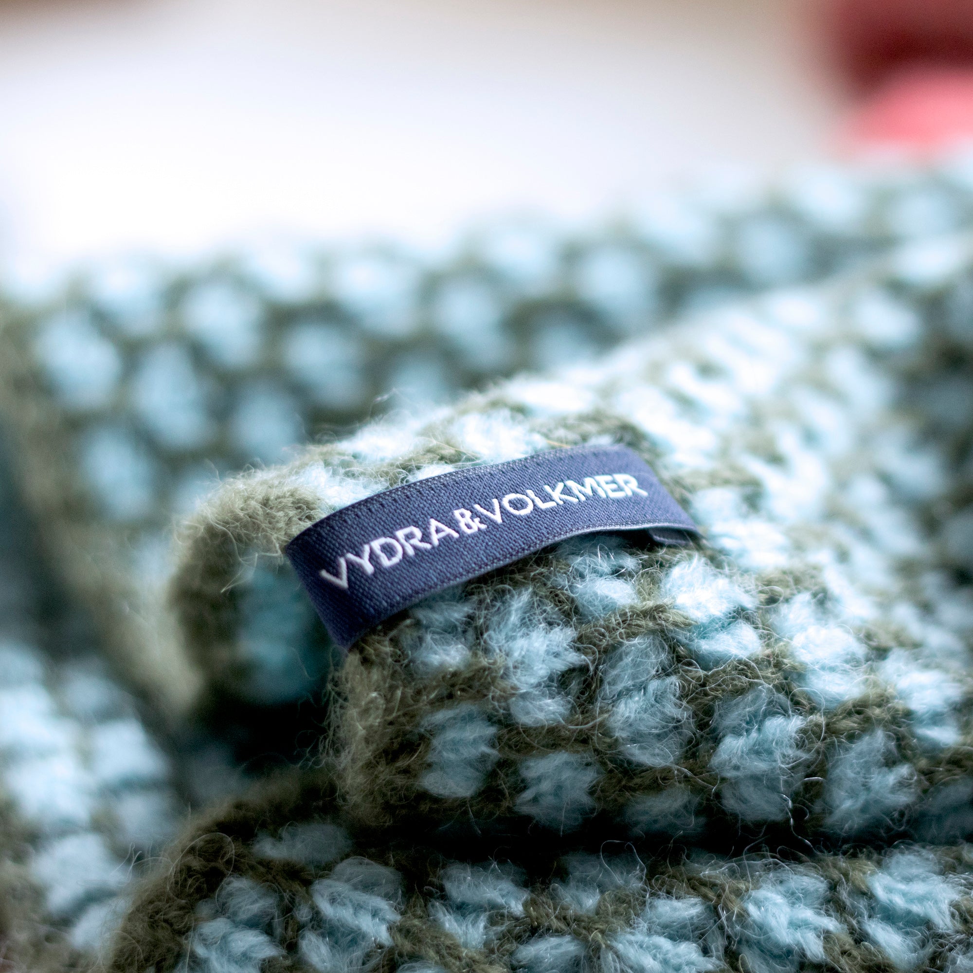 Alpaca & Silk čepice extra pružná mřížkovaná zeleno-azurová