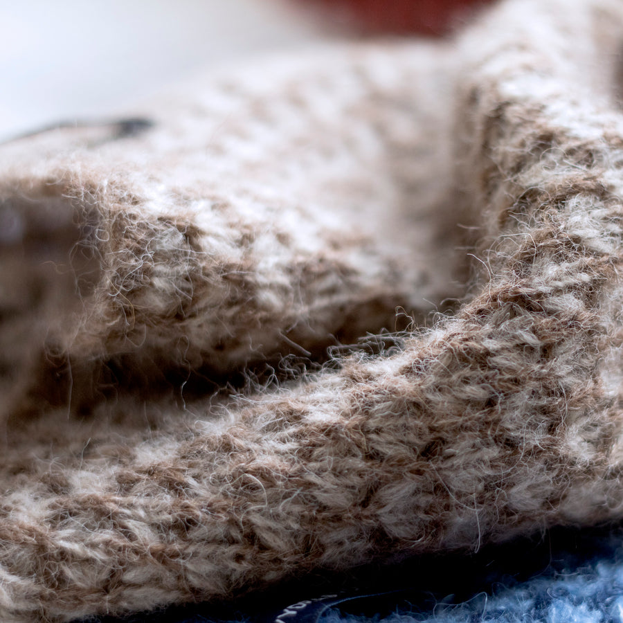 Alpaca & Silk čepice extra pružná mřížkovaná oříškovo-béžová