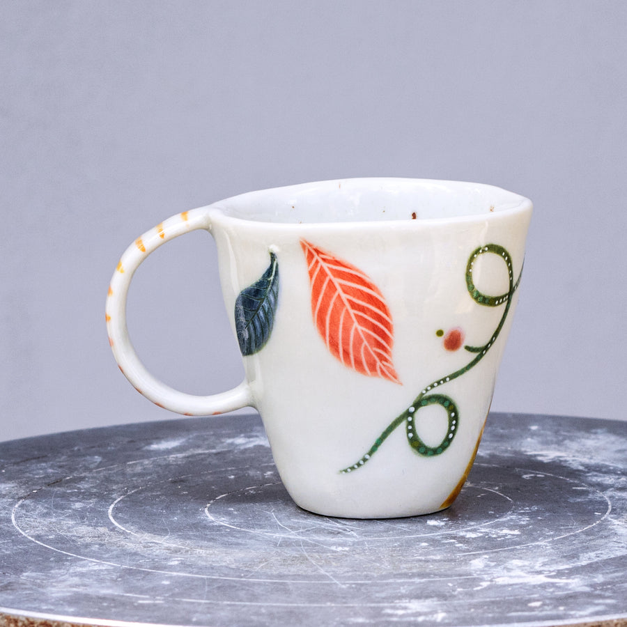 Porcelain breakfast bowl / collection with peas / No.1