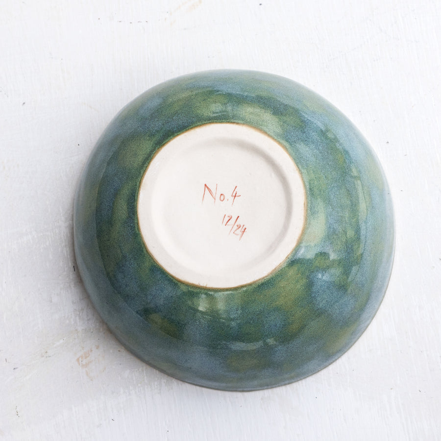 Porcelain breakfast bowl / collection with peas / No.1