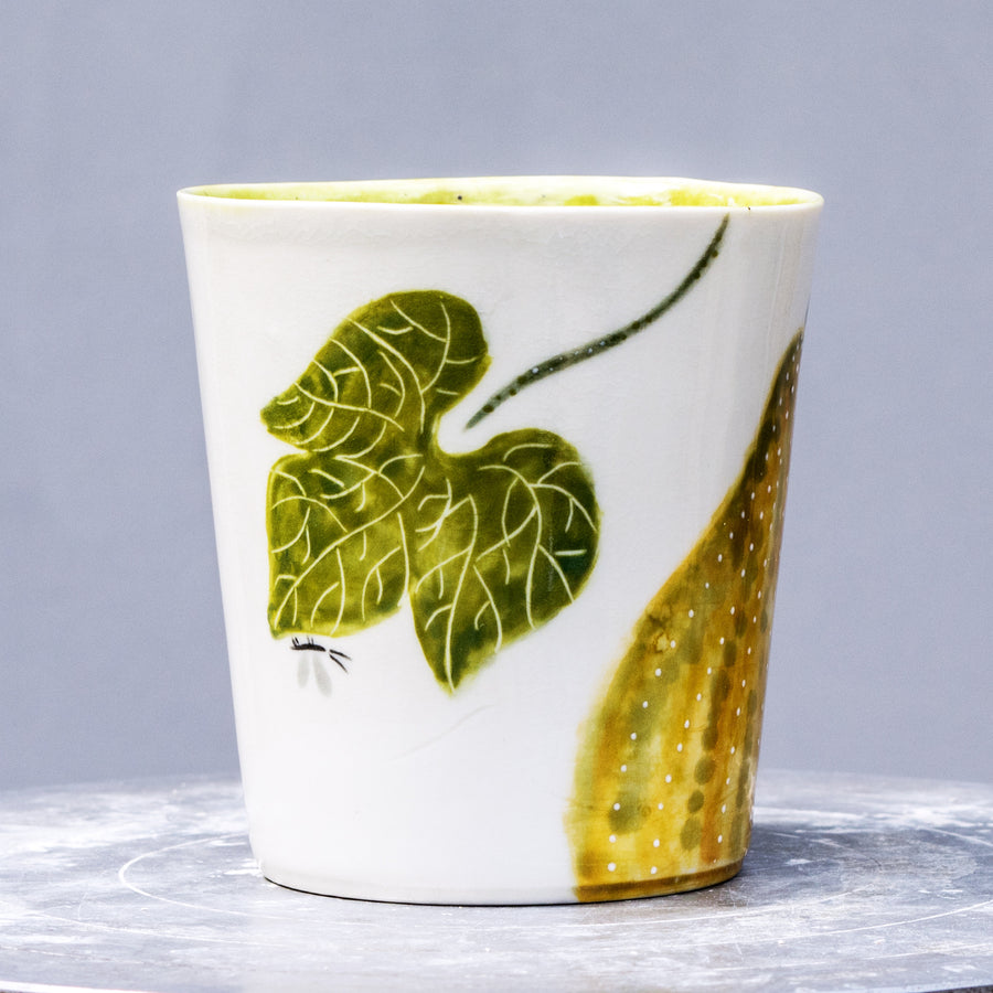 Porcelain breakfast bowl / collection with peas / No.1