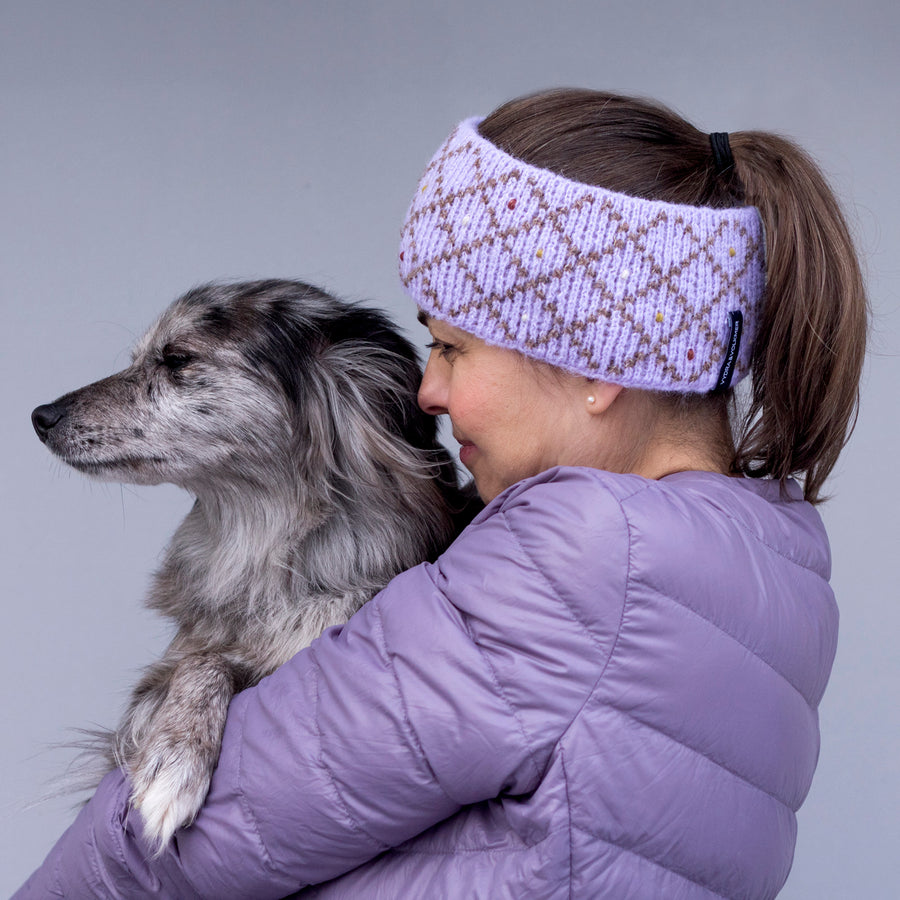 Alpaca & Silk žakárová čelenka s vyšívanými puntíky / levandulová