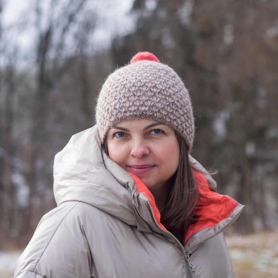 Alpaca & Silk čepice extra pružná mřížkovaná oříškovo-béžová