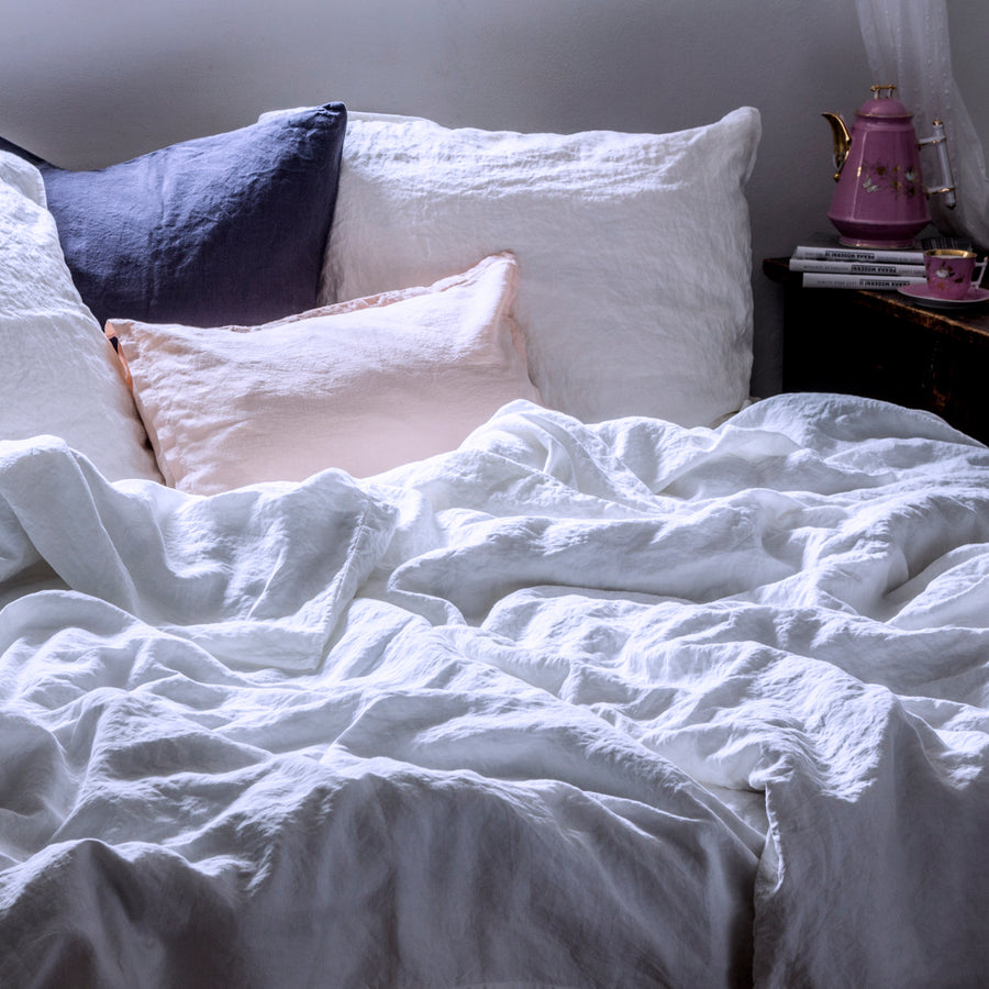 Extra fine linen bed linen Bright White