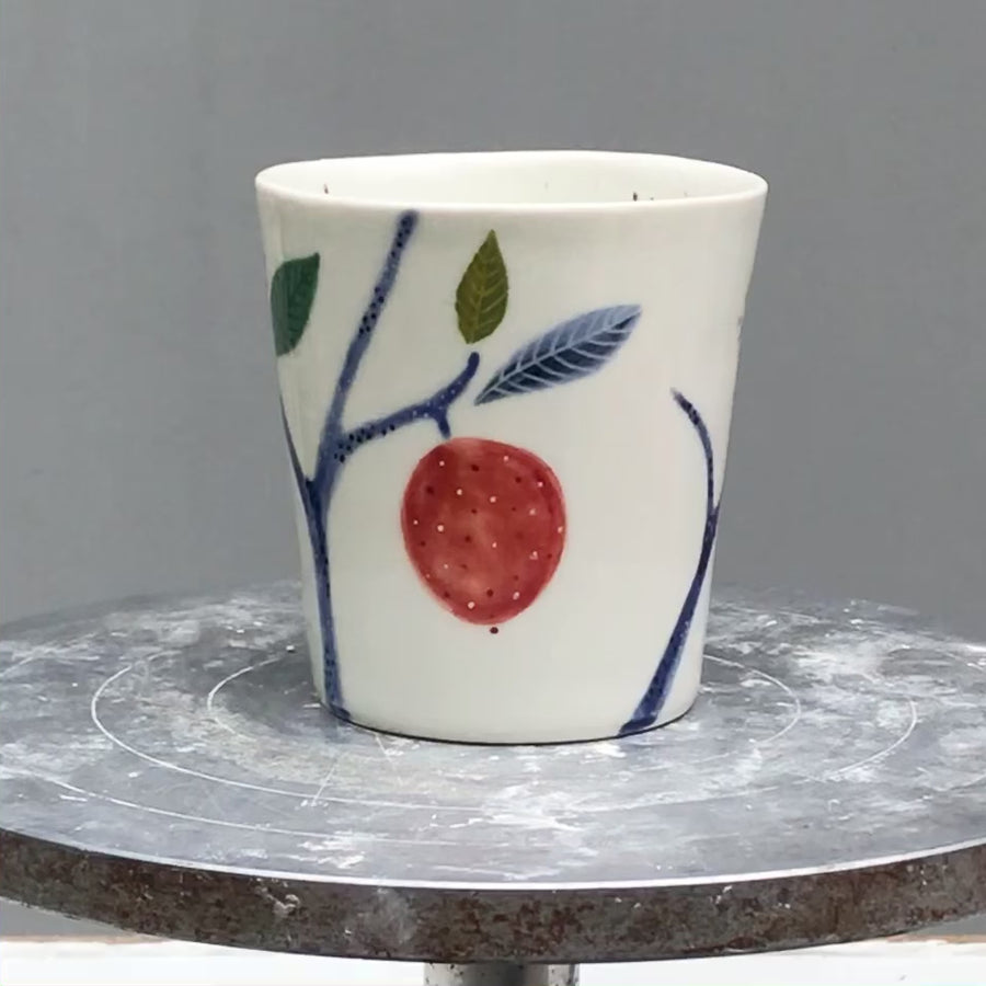 Porcelain breakfast bowl / collection with peas / No.1