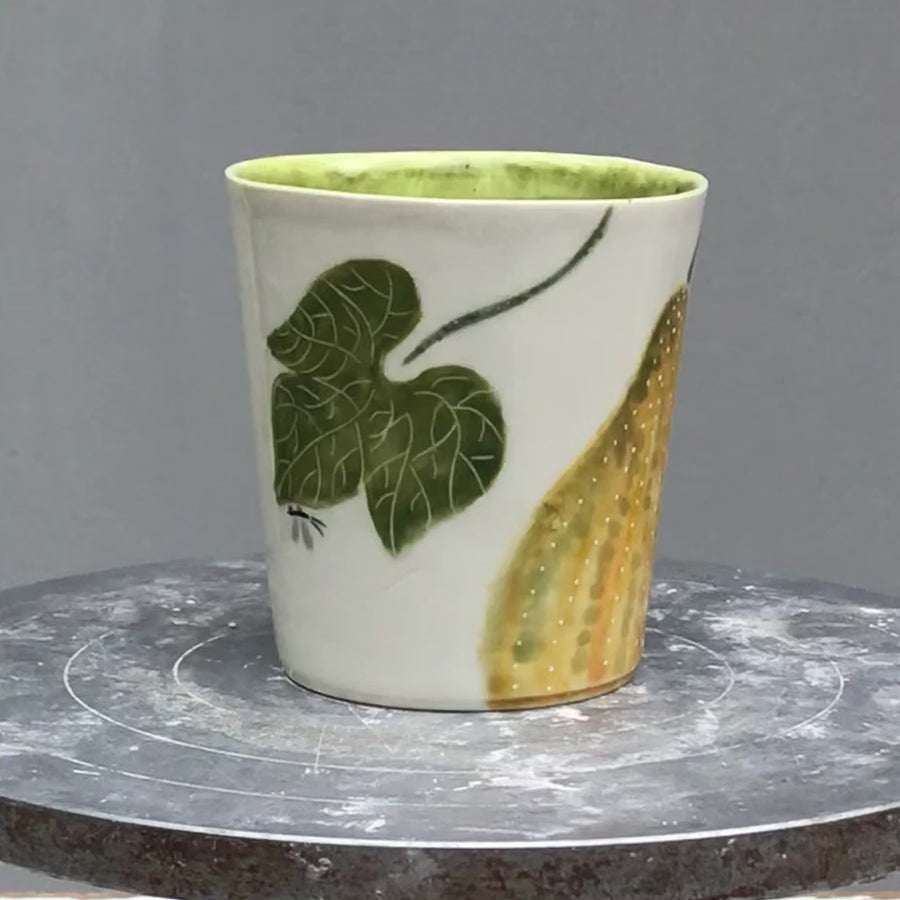 Porcelain breakfast bowl / collection with peas / No.1