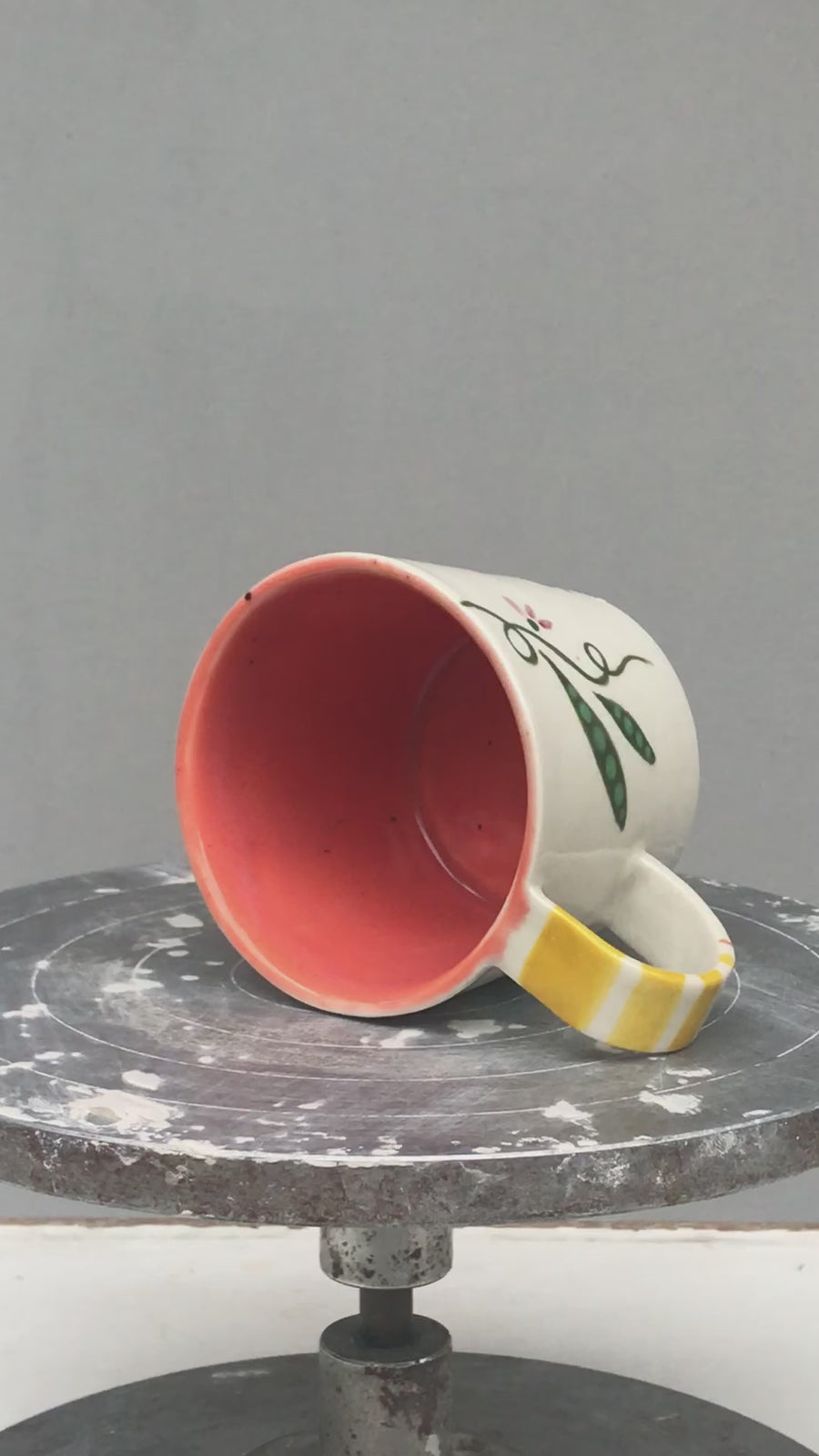 Porcelain breakfast bowl / collection with peas / No.1
