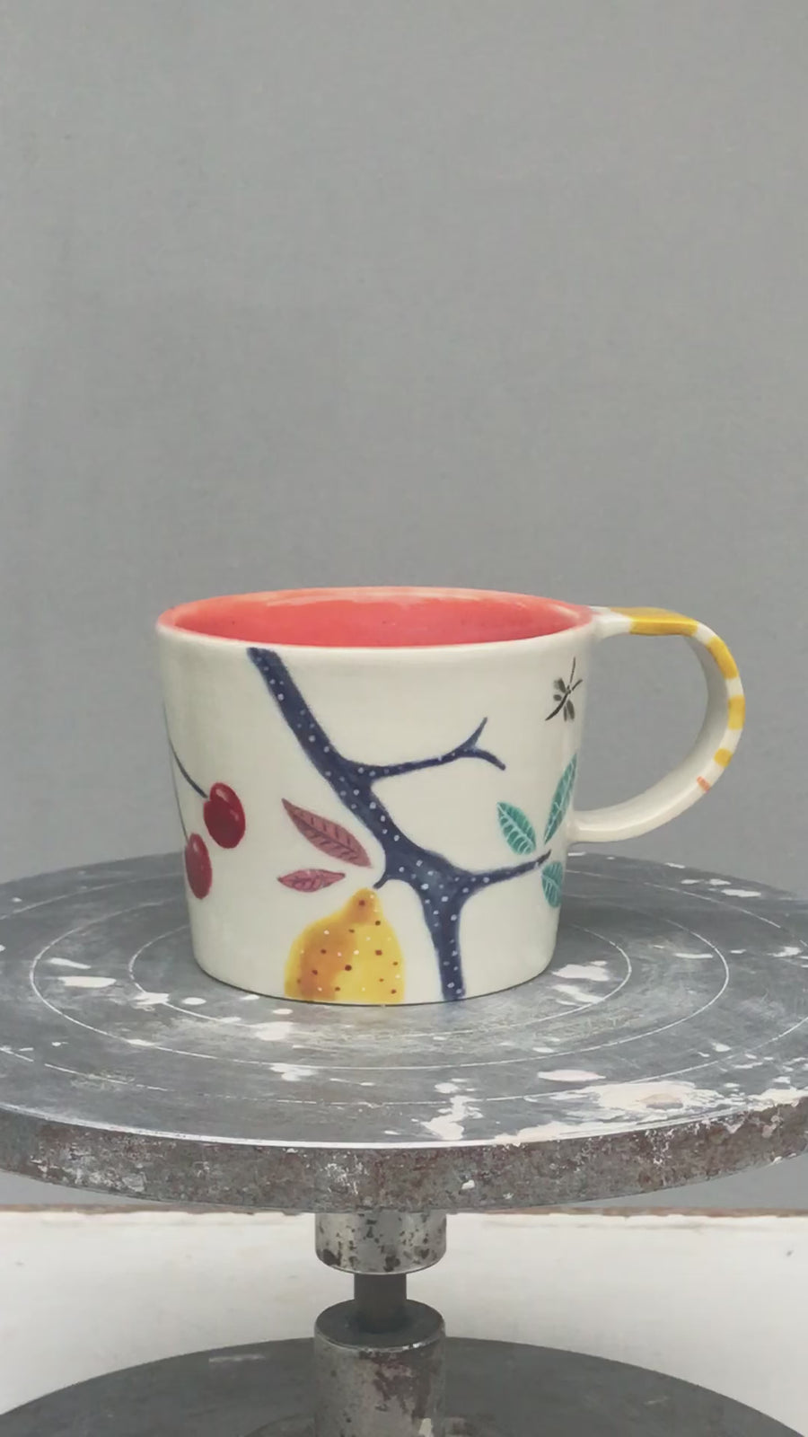 Porcelain breakfast bowl / collection with peas / No.1