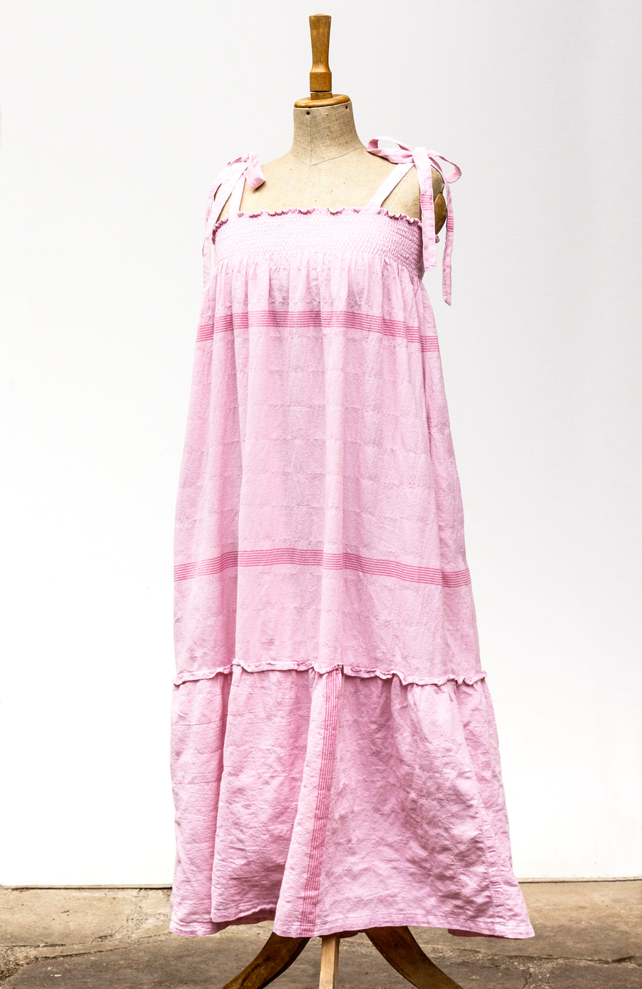 Bavlněné šaty na ramínka v odstínu Silver Pink