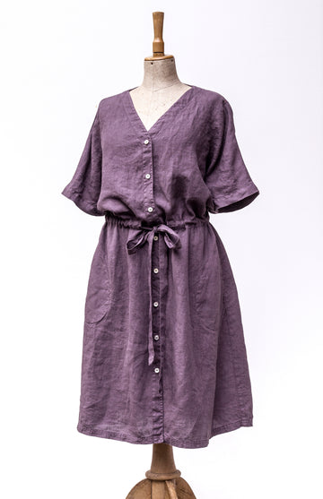 Extra jemné propínací šaty v odstínu Black Plum