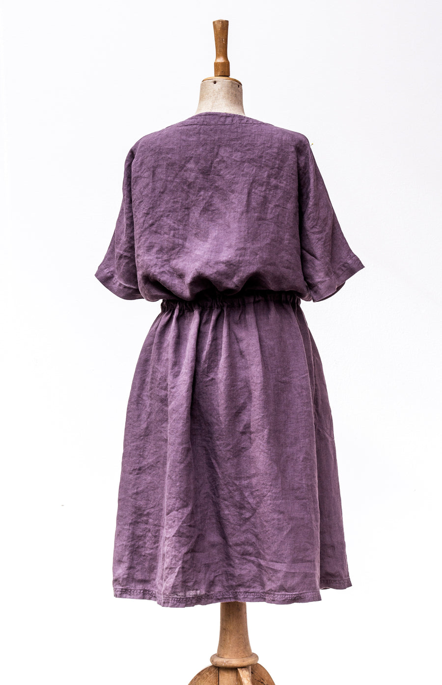 Extra soft button-up dress in the shade of Black Plum