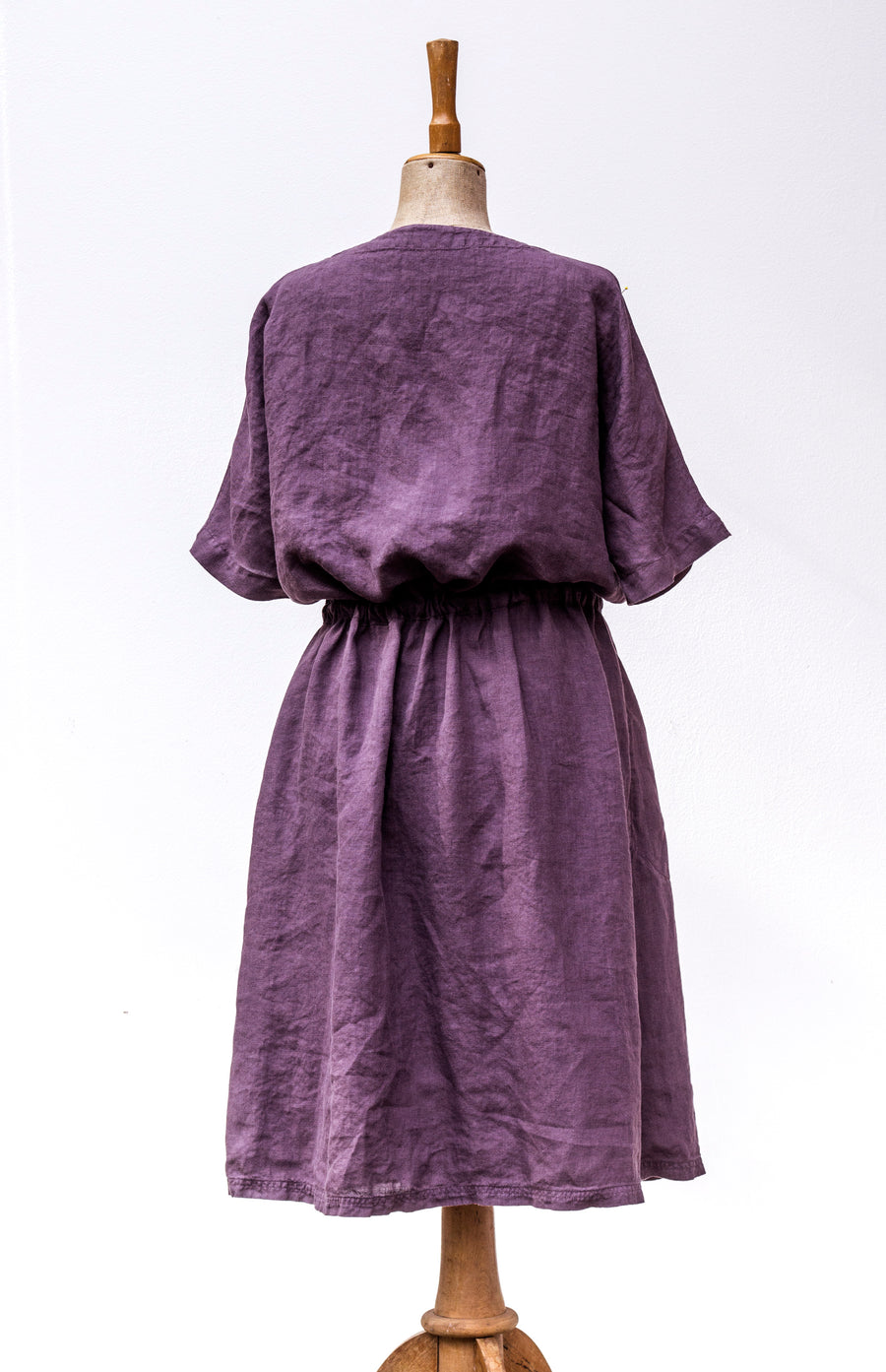 Extra soft button-up dress in the shade of Black Plum