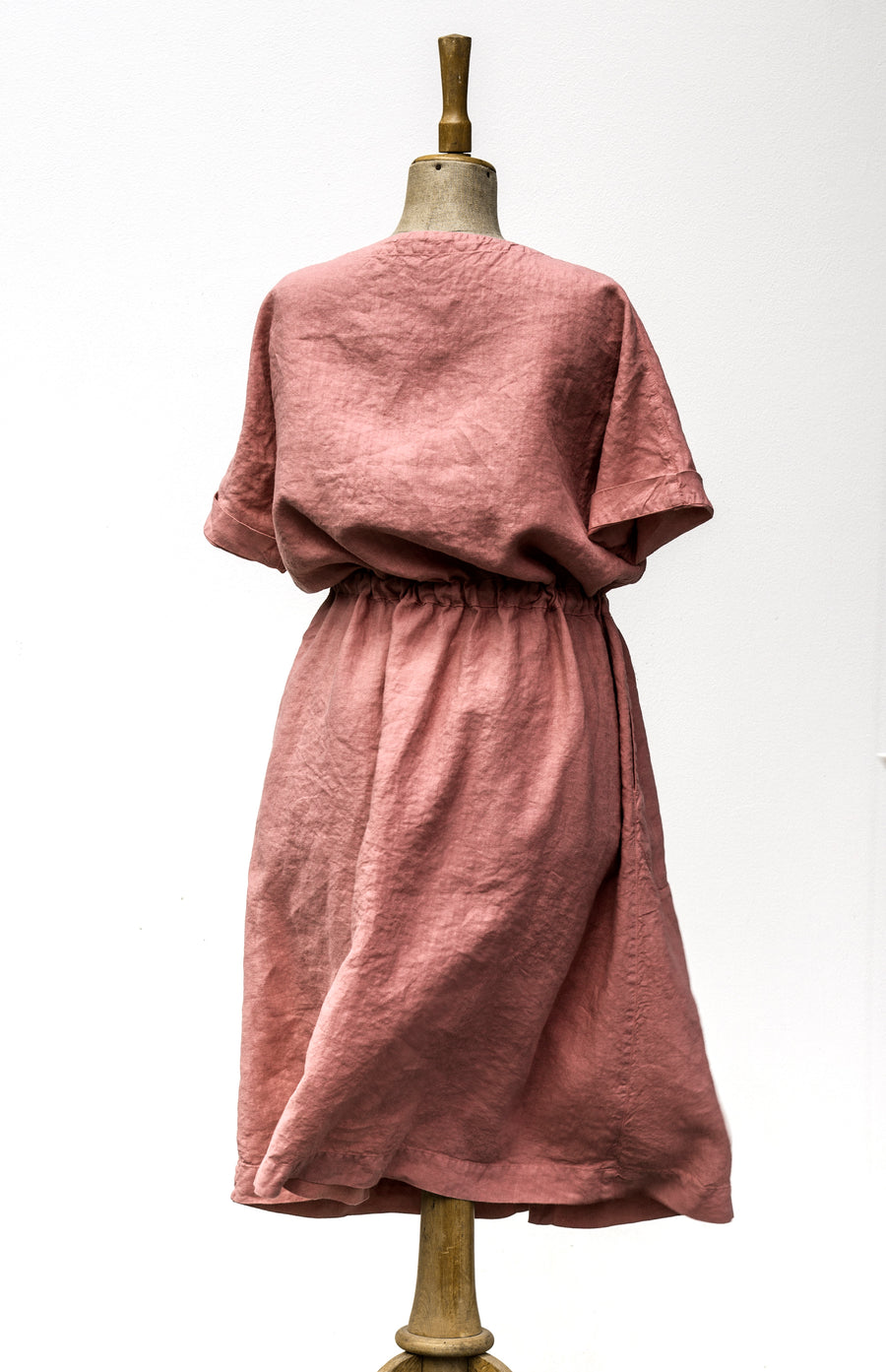 Extra soft button-up dress in the shade of Black Plum