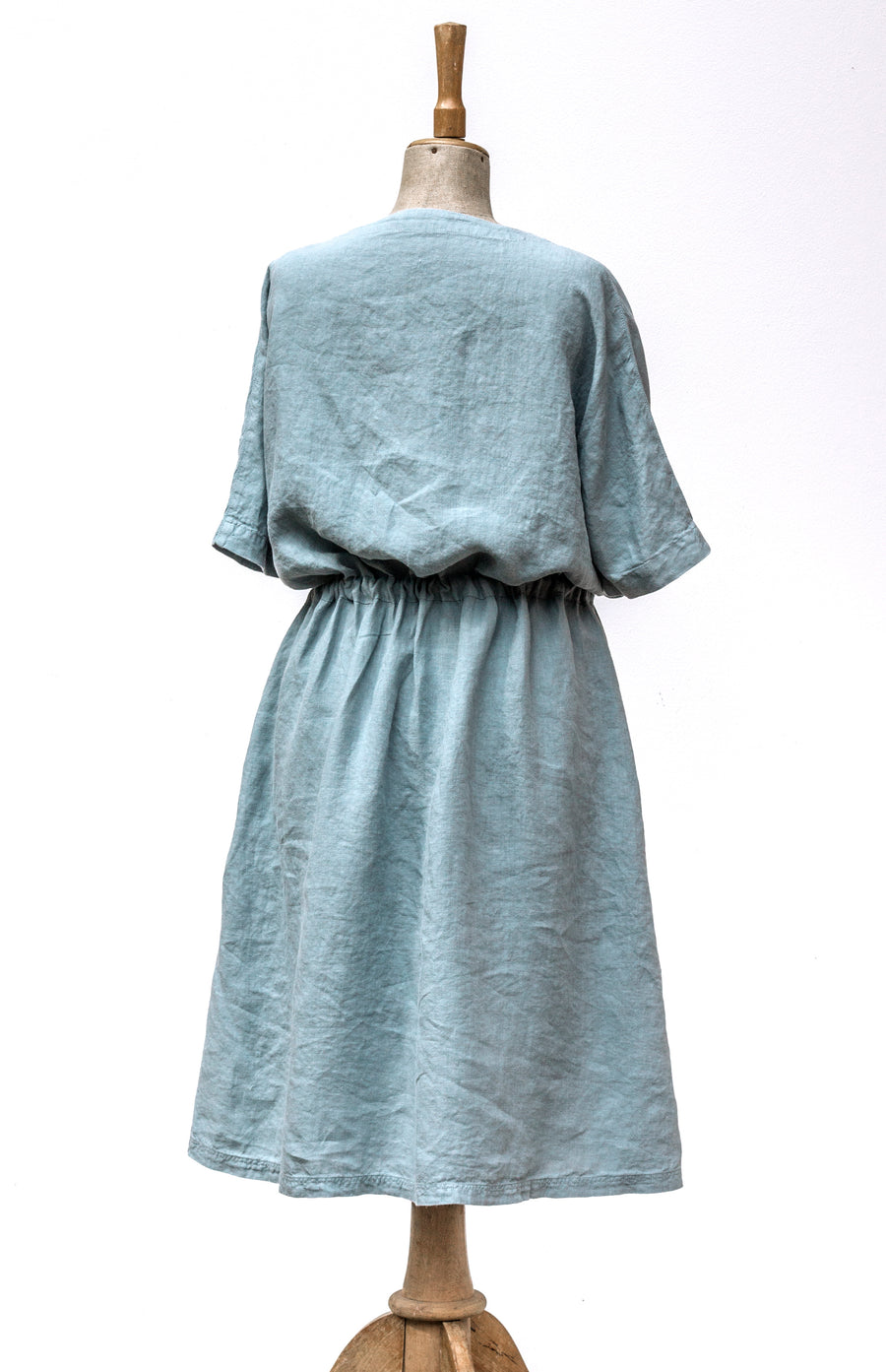 Extra soft button-up dress in the shade of Black Plum