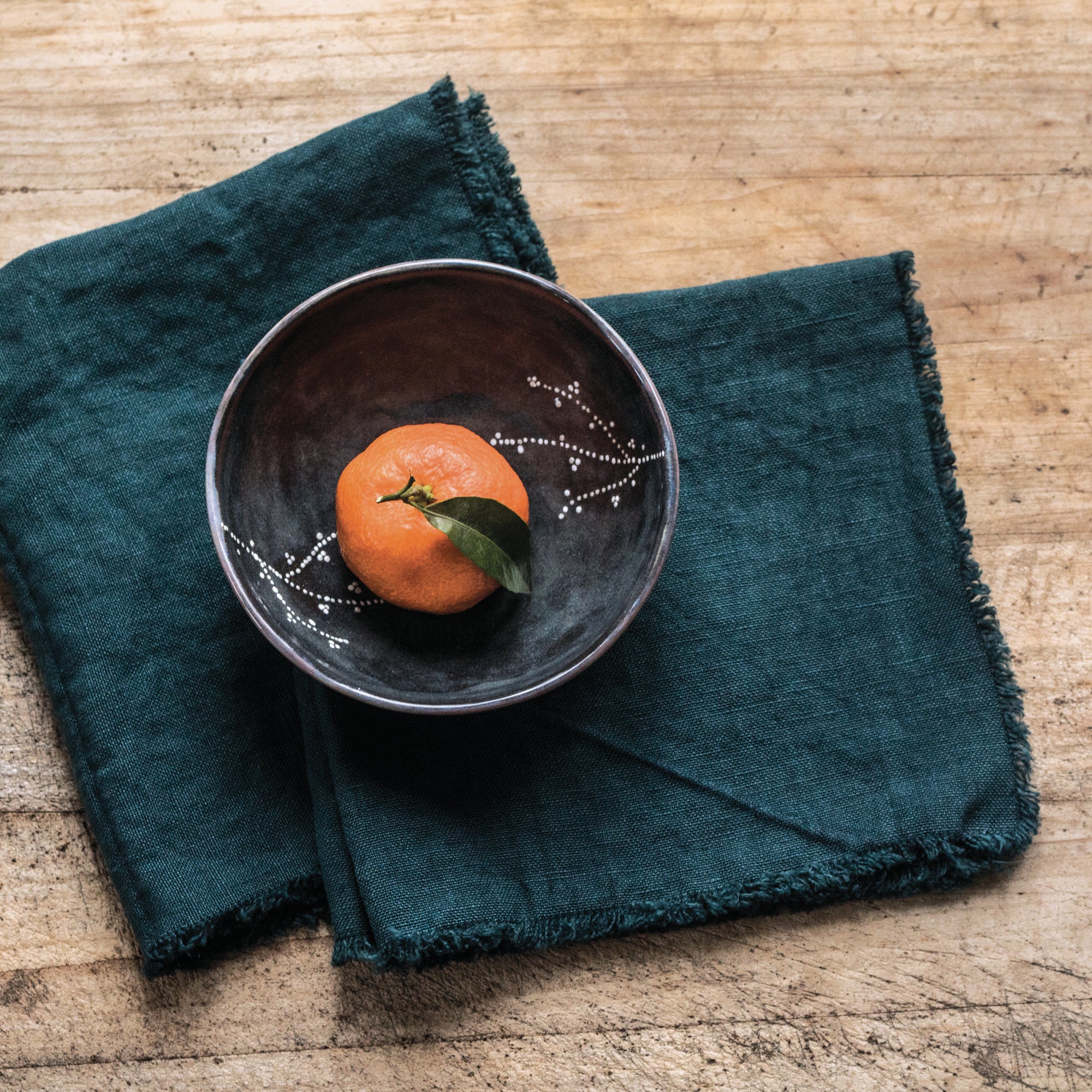 Sada čtyř jídelních ubrousků s třepením v odstínu Silver Pine