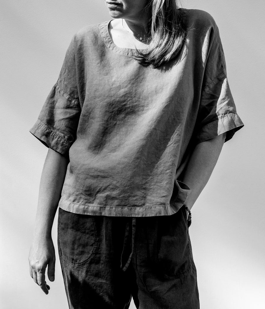 Oversized top with sleeves in Fuchsia Rose shade