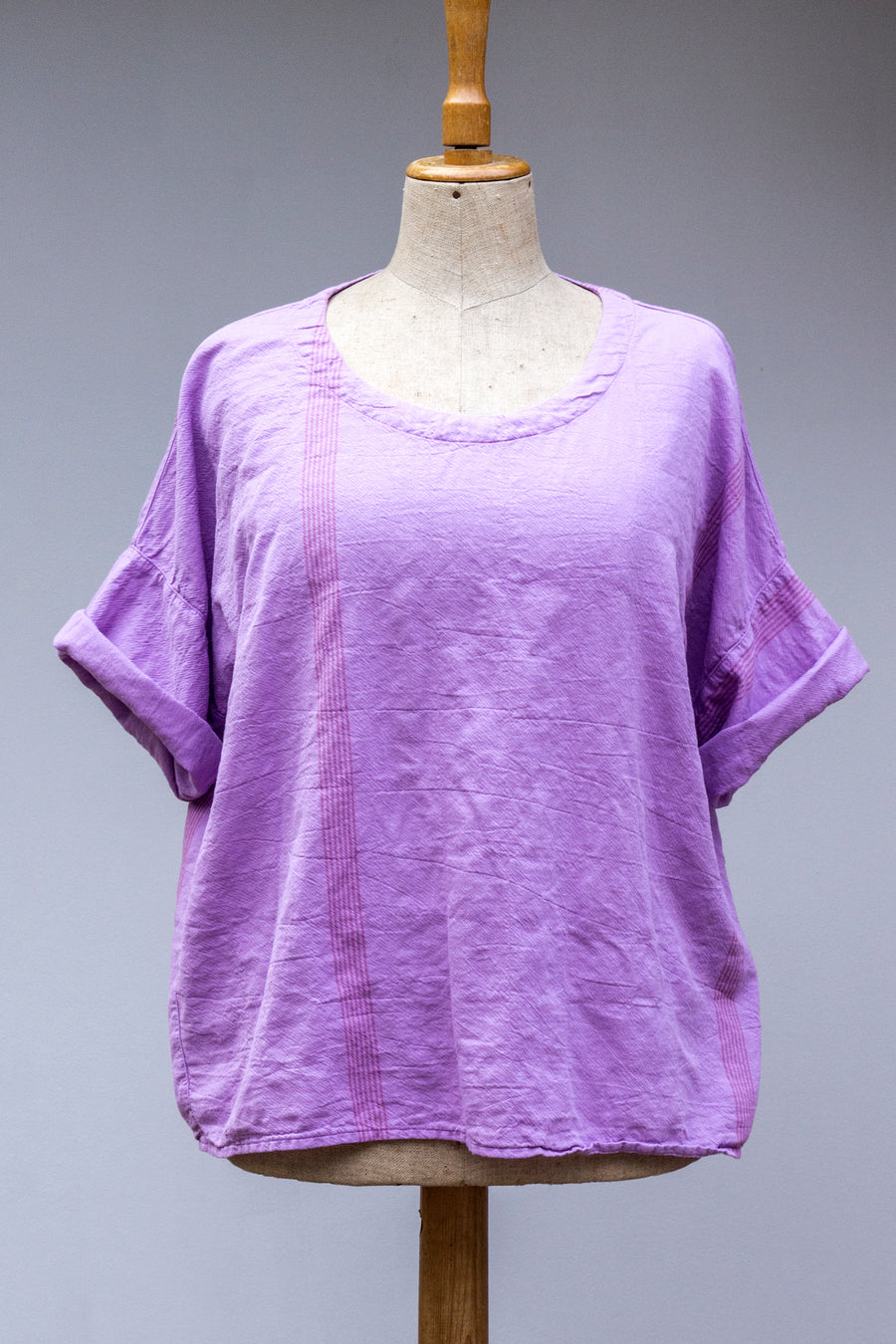 Oversized top with sleeves in Fuchsia Rose shade