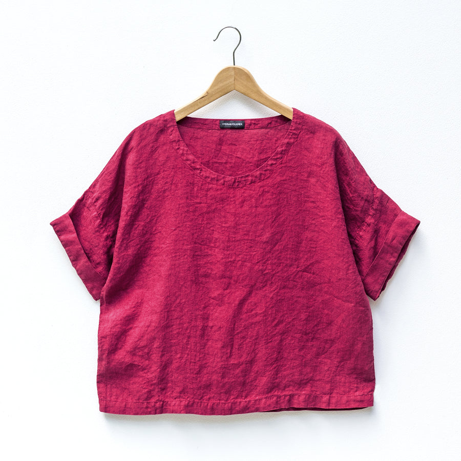 Oversized top with sleeves in Fuchsia Rose shade