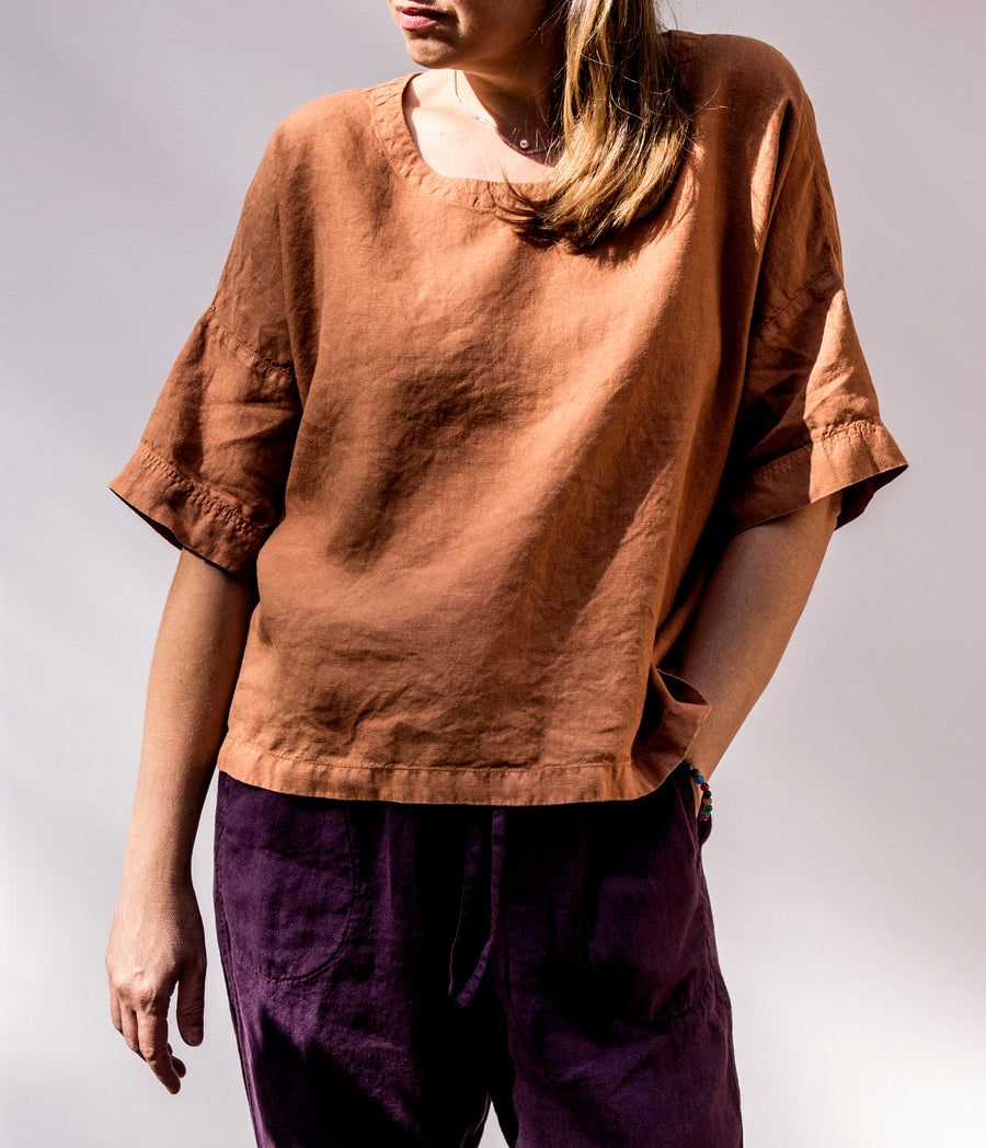 Oversized top with sleeves in Amber Brown shade