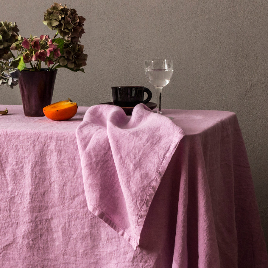 Festive linen tablecloth in the shade of Pine Grove 140x200cm