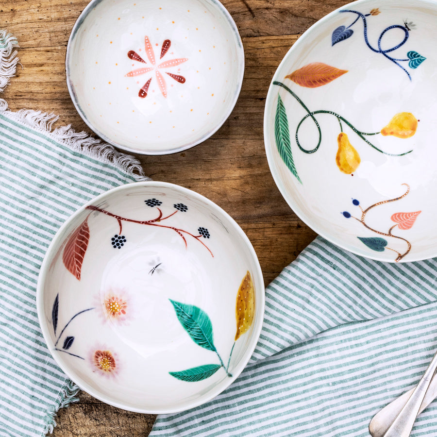Porcelain breakfast bowl with rabbit No.31