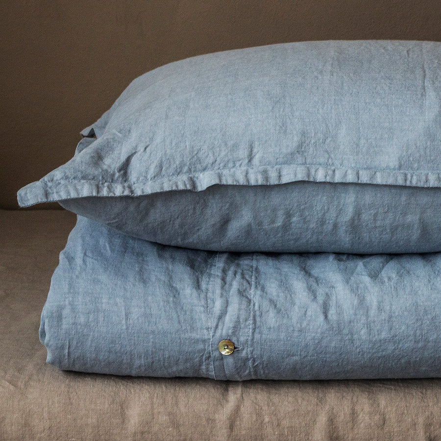 Two sets of extra fine linen in the shade Dusty Blue - PREORDER 
