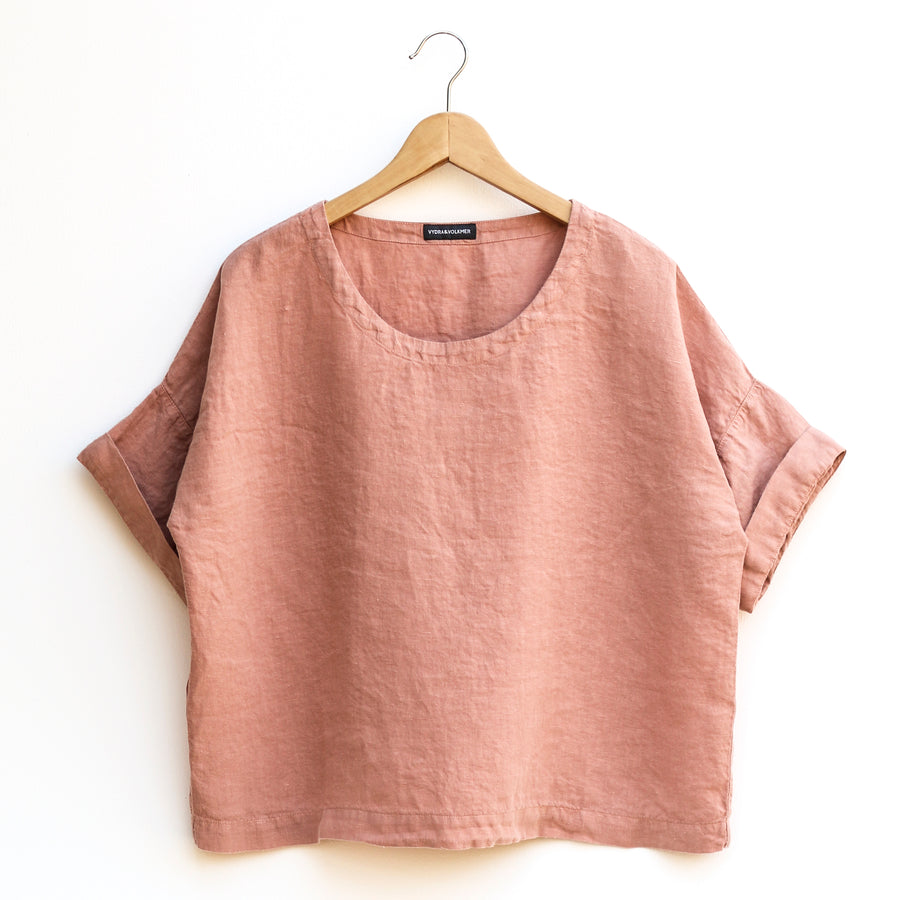 Wide top with sleeves in Misty Rose shade