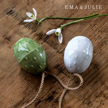 Dvě menší velikonoční vajíčka Ema&Julie / zelené a šedobílé