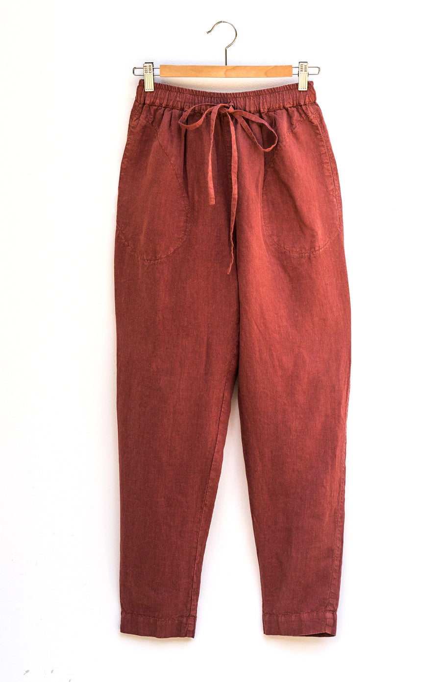 New autumn trousers in the shade of Redwood