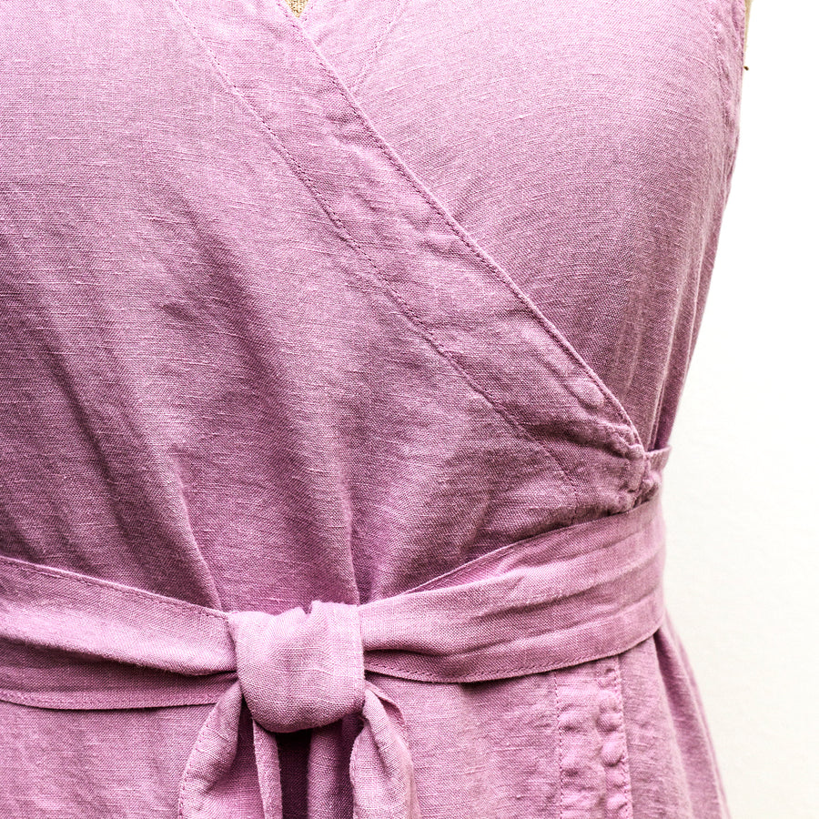 Zavinovací šaty z extra jemného lnu v odstínu Mauve Mist